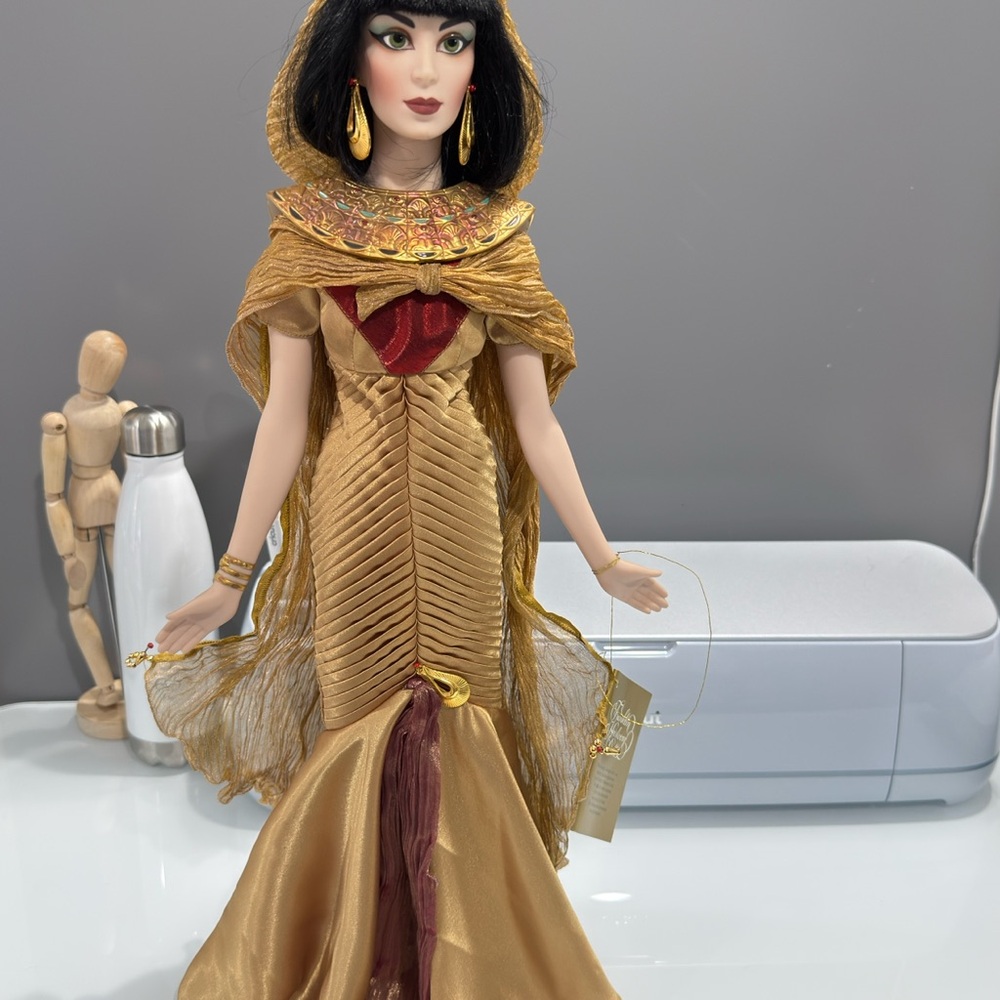 Franklin Mint Heirloom Egyptian Goddess Selket 21” Rare